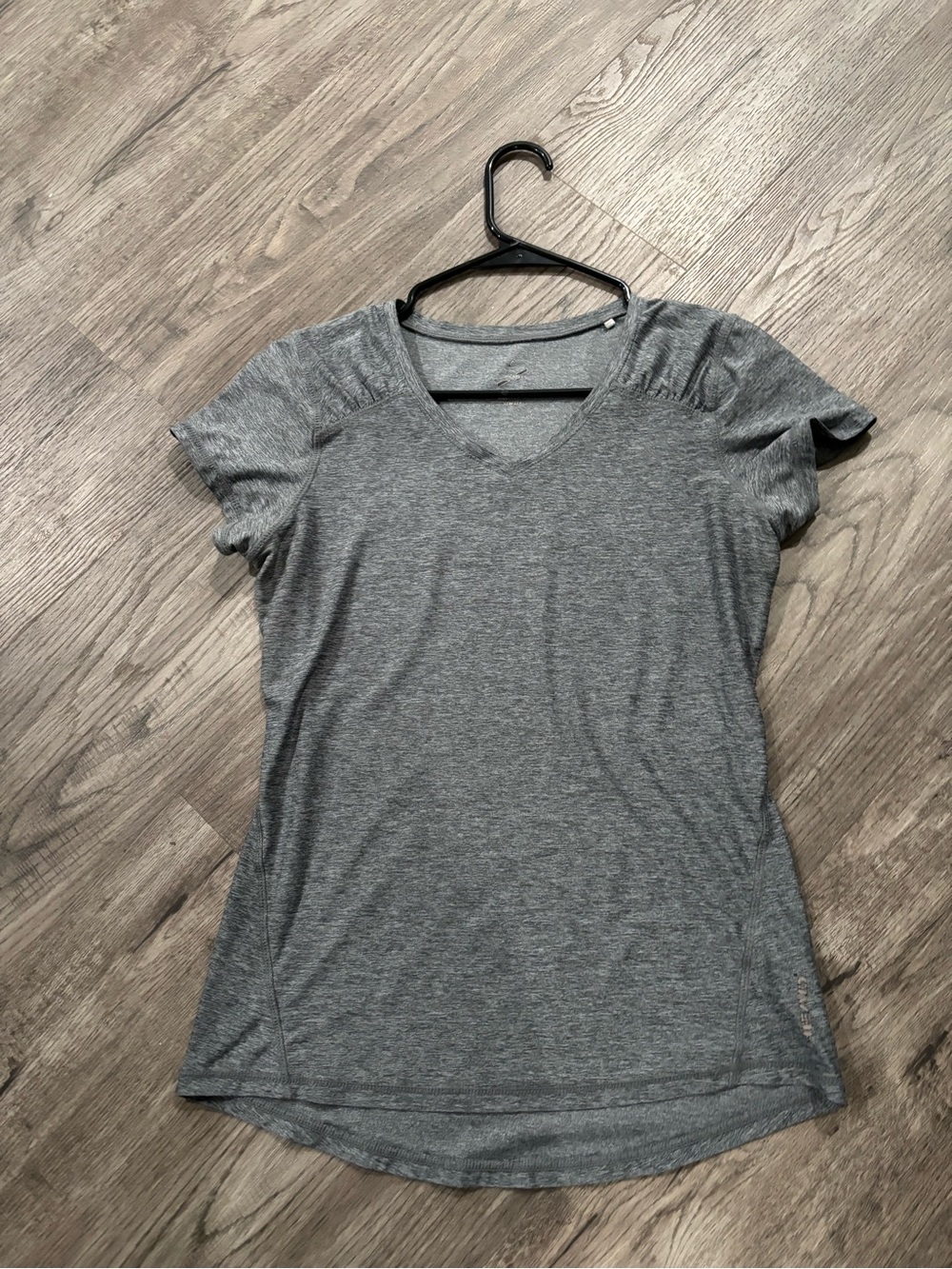 Head Women's Heather Gray V-Neck Short Sleeve Tee